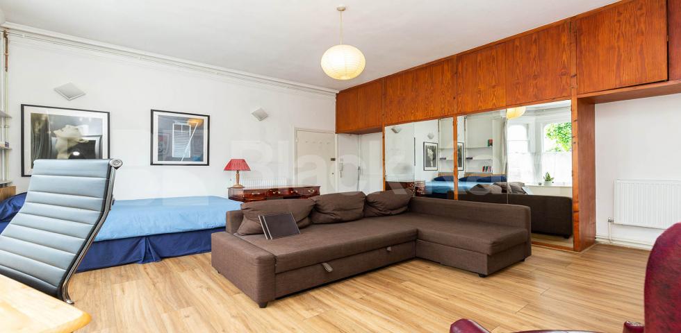 			Studio Apartment, 1 bath, 1 reception Studio			 Cromwell Avenue, HIGHGATE